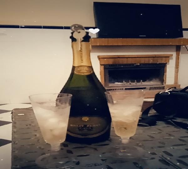 PAREJA BUSCA CHICA O PAREJA SOMOS DE HUELVA EN ALOSNO