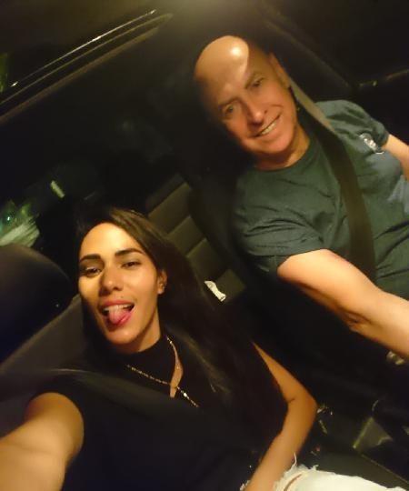 PAREJA BUSCA CHICA PARA TRIO EN ABRERA