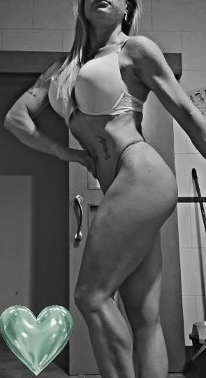 PAREJA BUSCA CHICO DOTADO Y ATRACTIVO EN ALCANTARILLA