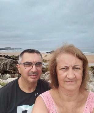 PAREJA BUSCA PAREJA SWINGER EN GALDAKAO