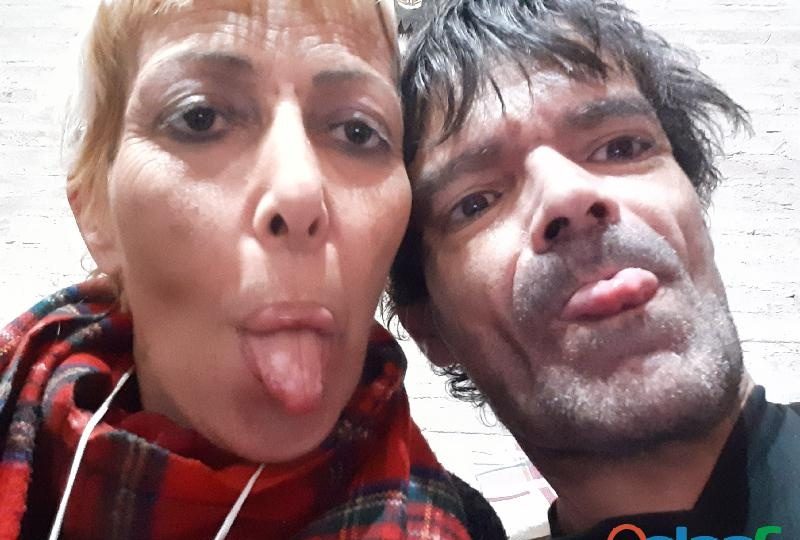 PAREJA BUSCA TERCERO/A. EN ABRERA