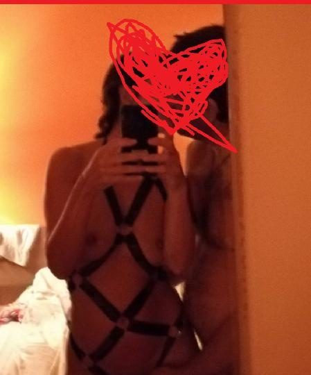 PAREJA SEXY , CON CLASE , FOGOSA Y FIESTERA BUSCA CHICA PARA TRIO EN TARRAGONA EN TARRAGONA