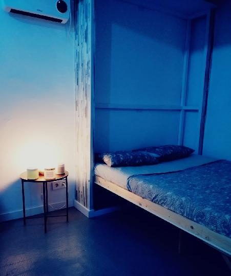 PLAZA DISPONIBLE EN VALENCIA, CHICA Y CHICA TRANS. EN ALICANTE