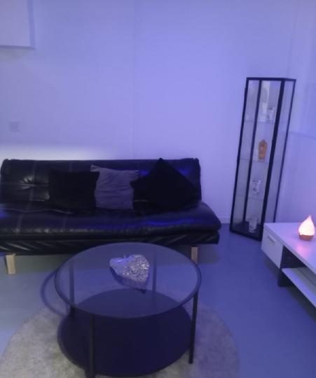 PLAZAS DISPONIBLES PARA CHICAS Y TRANS