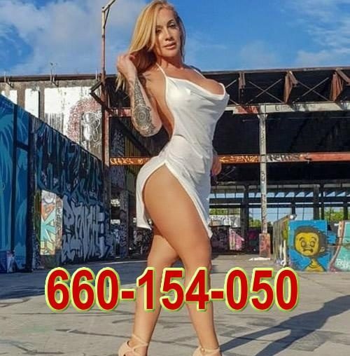 PUTITA MUY VICIOSA AHORA MISMO ESTOY MUY MOJADITA EN FUENGIROLA