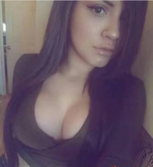 QUIERES QUEDAR PARA ECHAR UN BUEN POLVO??.