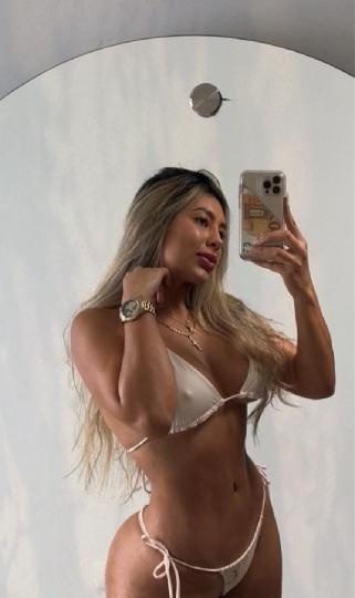 QUIERO COMERME TU POLLA Y LAMER TUS HUEVOS EN VÉLEZ MÁLAGA