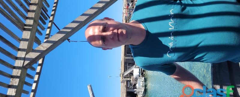 QUIERO COMERME UN COÑO EN BENIDORM