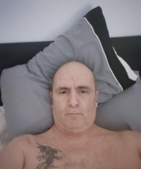 QUIERO FOLLAR COMO UN LOCO MI POLLA ES MUY GRANDE