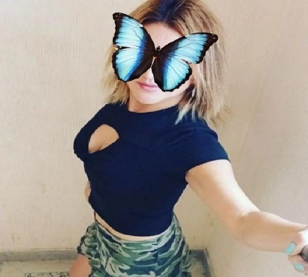 QUIERO QUE ME LO HAGAS RICO EN TU COCHE