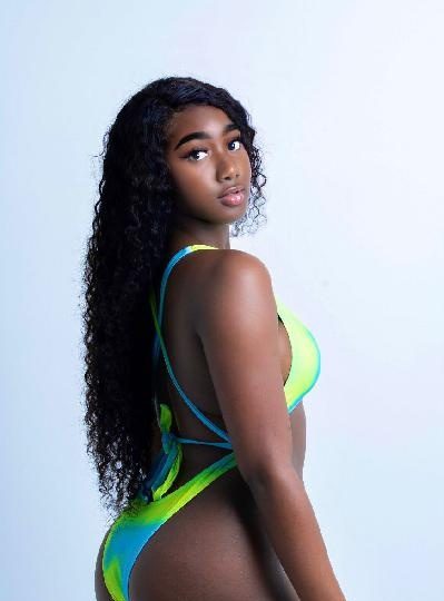 QUIERO SENTIR TU VERGA BIEN MOJADITA