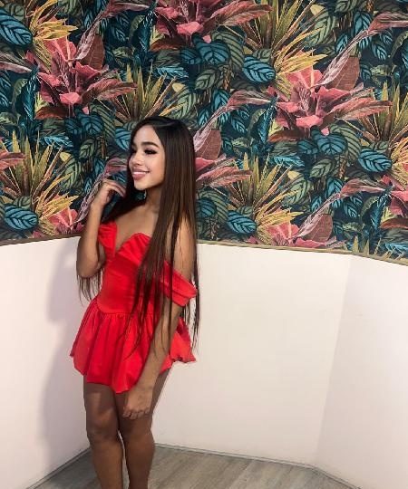 RICA TRANS FIESTERA CON GANAS DE POLLA EN XÀTIVA