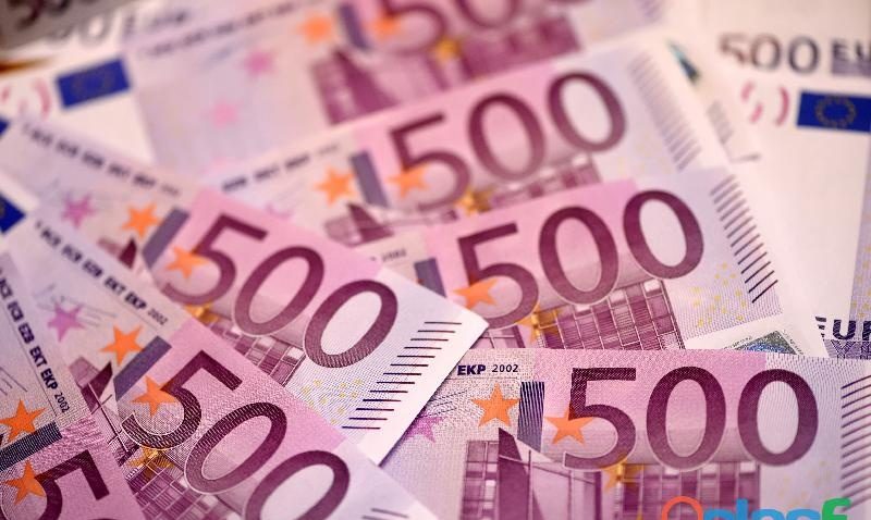 SE NECESITAN CHICAS EN ESPAÑA