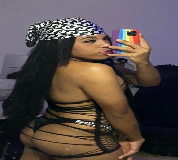 SEDUCTORA Y AMBRIENTA DE PENES EN VALENCIA