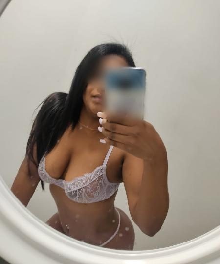 SERE TU PERRA AMBRIENTA POR TU POLLA