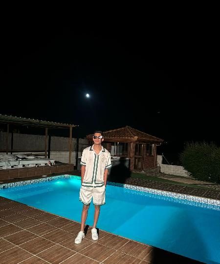 SEXO GRATIS CHICO VENEZOLANO DE 25 AÑOS QUIERO UNA CHICA SUMISA PARA COMPLACER