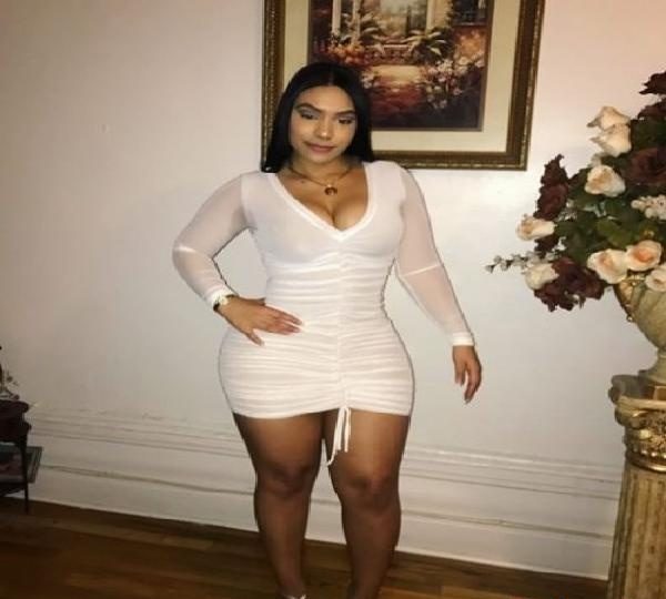 SOLITA EN CASA DAME FUERTE POR MI CULO EN MÁLAGA