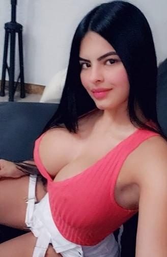 SOLITA EN CASA. . .ME ACOMPAÑAS?_* * EN CONIL