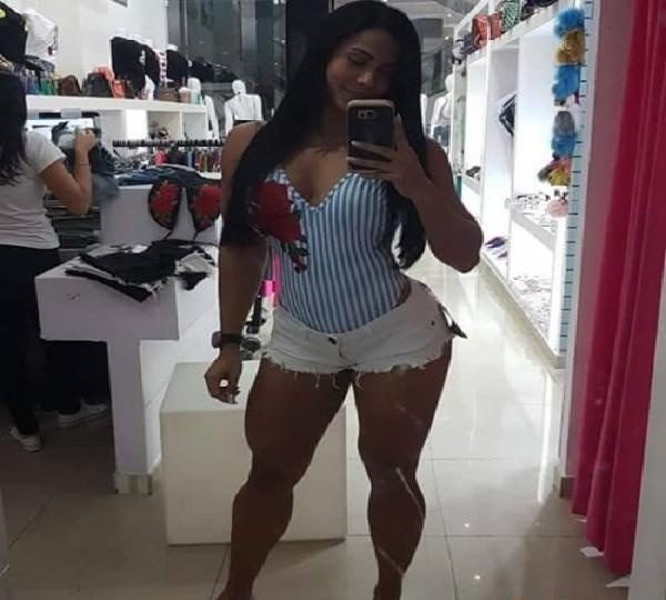 SOY CARIÑOSA ME ENCANTA LOS BESOS CON LENGUA EN CÁDIZ