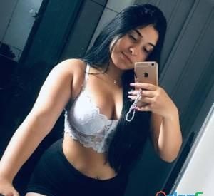 SOY CAROLINA, UNA HERMOSA CHICA LATINA / EN BARGAS