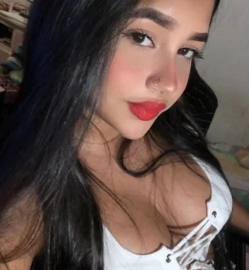 SOY EMILY JOVENCITA TETONA COMPLACIENTE EN LA CAMA ?? ?? ?? EN CÓRDOBA