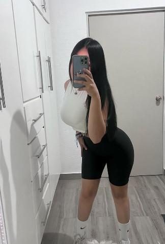 SOY LAURA UNA CHICA DIVERTIDA Y CACHONDA ¡!¡!¡!¡! EN BIENVENIDA