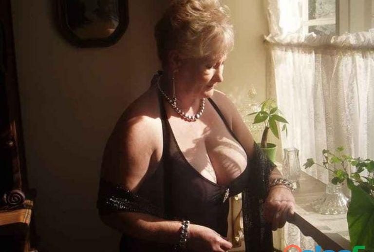 SOY MARINA UNA MADURA MUY HERMOSA EN SEVILLA