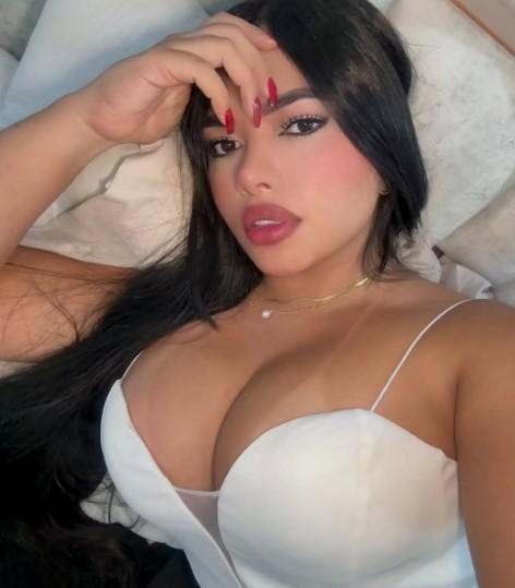 SOY MUY DULCE! CARIÑOSA! SENSUAL! EROTICA ! ! ! EN ALMUNIENTE