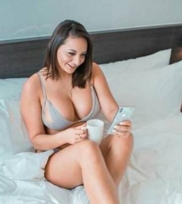 SOY UNA AUTÉNTICA GATITA AL TELÉFONO. . EN BOQUEIXÓN