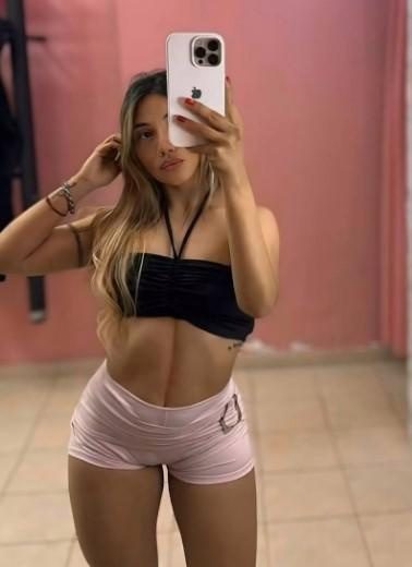 SOY UNA CHAVALA LATINA MUY CALIENTE ** ** EN ELCIEGO