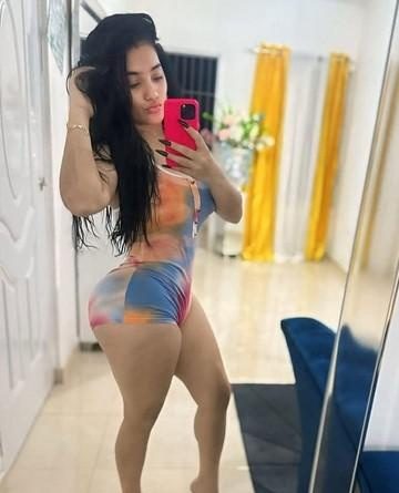 SOY UNA CHICA LATINA GUAPA, SEXY, CARIÑOSA,* EN ALAMEDA