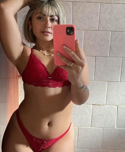 SOY UNA MUJER MUY CALIENTE Y HOY ESTOY SOLA EN CASA OURENSE EN OURENSE