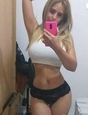 SOY UNA MUJER RUBIA DIVORCIADA EN BASCONCILLOS DEL TOZO