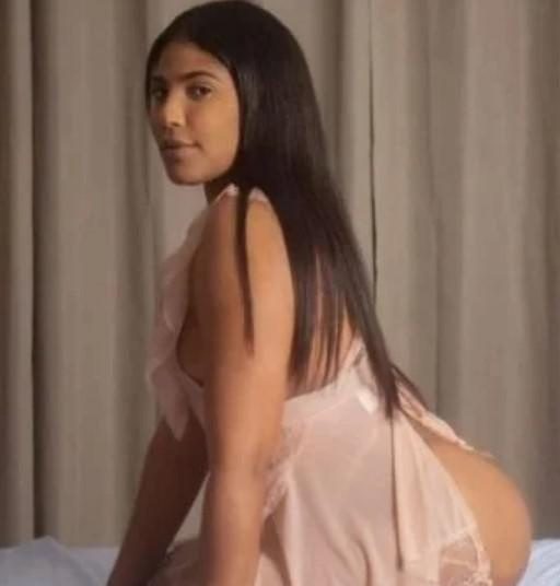 SOY UNA NENITA MUY TRAVIESA EN LA CAMA / / / EN GALERA