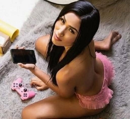 SOY UNA NINFÓMANA Y BISEXUAL / EN ASPE