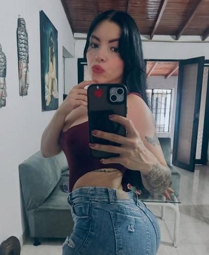 TE GUSTAN LAS CHICAS RELLENITAS??? EN UBRIQUE