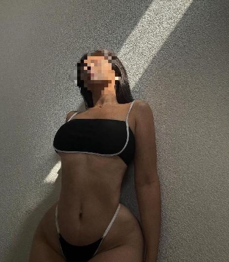 TE MAMARE HASTA LAS BOLAS Y PUEDES FOLLARME EN CUATRO PATAS EN MÁLAGA