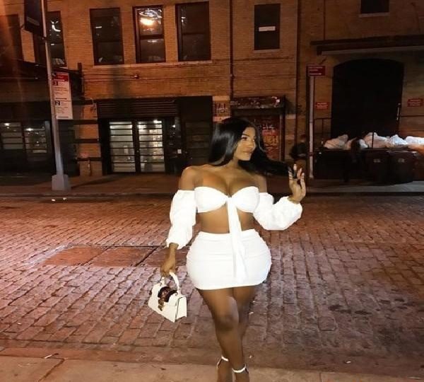 TE VA ENCANTAR MI FRANCES ME PONE MUY CACHONDA EN ADRA