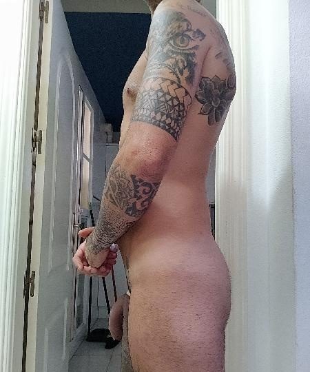 TÍO BUSCANDO ACTIVO. EN FUENGIROLA