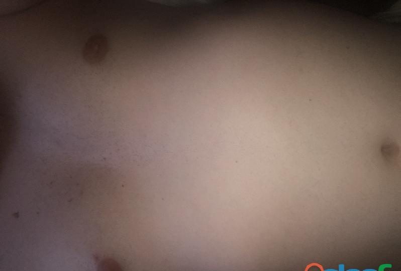 TÍO DEL BOTON DE HUELVA BUSCO TÍOS CON COCHE PARA IR A PLAYAS NUDISTAS GAYS EN ESPAÑA