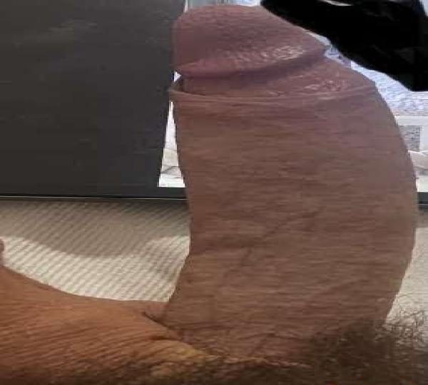 TÍO MASCULINO ATRACTIVO Y MUY DOTADO PARA ELLA EN CÓRDOBA