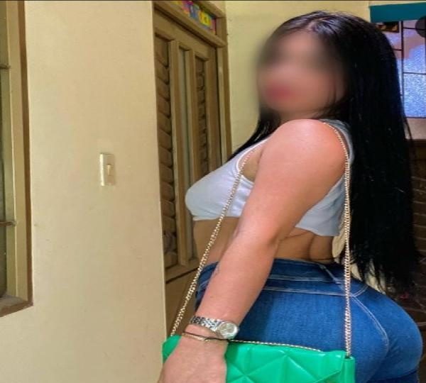 TU PERRRA FAVORITA EN LA CAMA EN XÀBIA