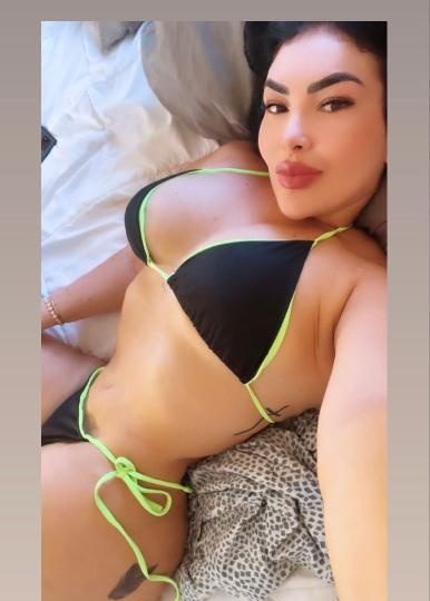 UN ENCUENTRO GUARRO CON 4 AMIGUITAS EN PEDREGUER