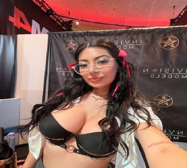 UN ENCUENTRO TRAVIESO Y AMISTOSO. SOY UNA CHICA MUY CARIÑOSA, HONESTA Y BUENA. EN GAVÀ