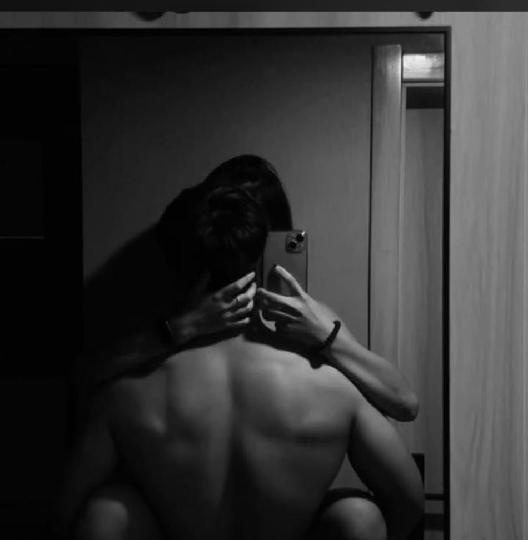 UNA ESTRUCTURA DE PLAYA CONTRATA ACTORES Y ACTRICES PARA EL CASTING PORNO DE CLAMP MAX (7897)+ EN SAN JUAN DEL PUERTO