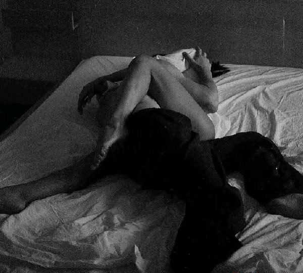 UNA ESTRUCTURA DE PLAYA CONTRATA ACTORES Y ACTRICES PARA UN CASTING PORNO DE CIERRE MÁXIMO (214); EN EL PONT DE SUERT