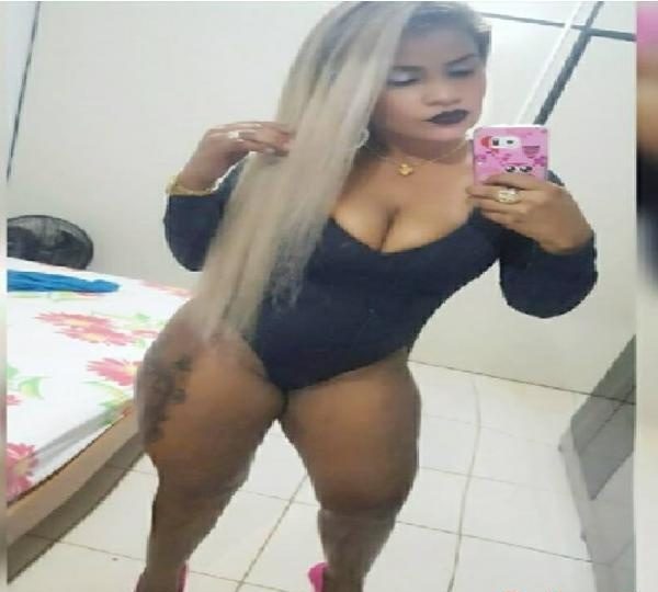 UNA NIÑATA MUY CACHONDA EN HUESCA