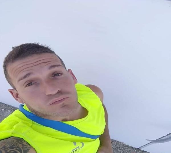 XICO BUSCA XICA LIMPIE MI CASA DESNUDA EN XIRIVELLA