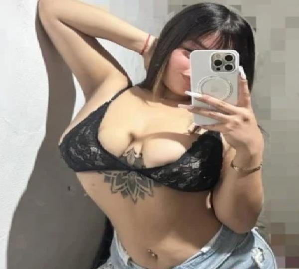 YAQUELIN UNA LATINA AUTÉNTICA /* /* EN ARBOLEAS